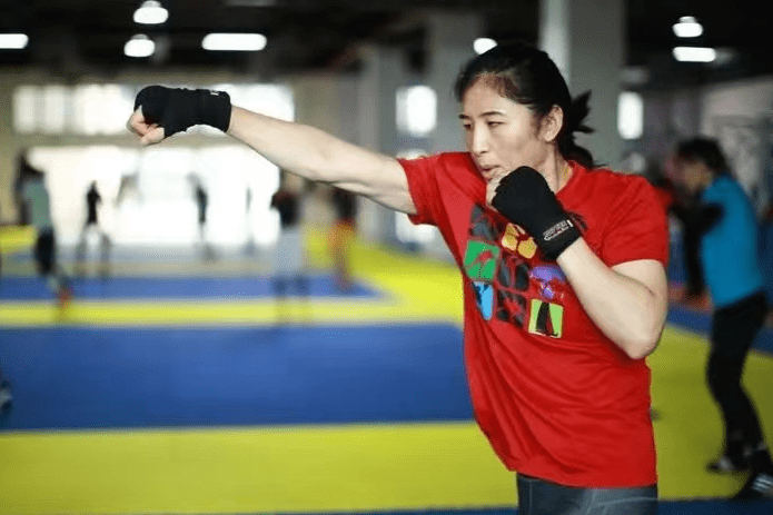 九游体育官网-包含南美运动员夺得拳击比赛银牌，实力惊人的词条